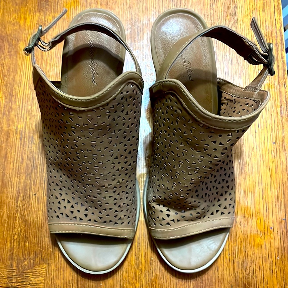 UNIVERSAL THREAD // Brown Wedges, Heels